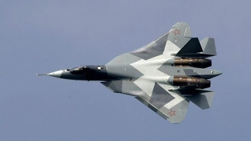 Російський винищувач дивом розминувся з літаком США над Чорним морем Російський винищувач дивом розминувся з літаком США над Чорним морем