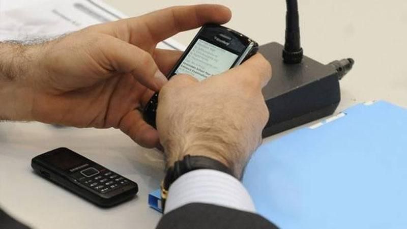 Из-за скандальных SMSок три прокурора остались без работы Из-за скандальных SMSок три прокурора остались без работы