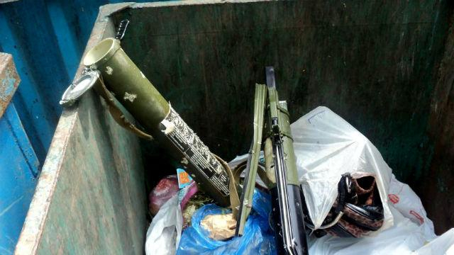 В Мариуполе просто в помойке лежали гранатометы