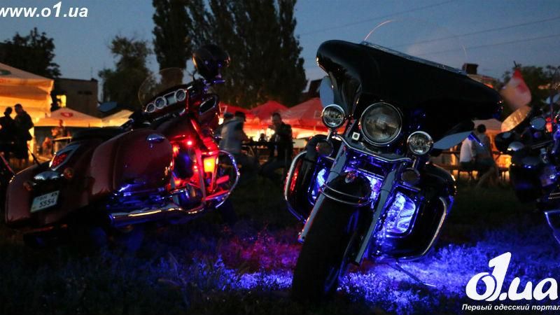 В Одессу съехались "гоблины": устроили в городе мотослет В Одессу съехались "гоблины": устроили в городе мотослет