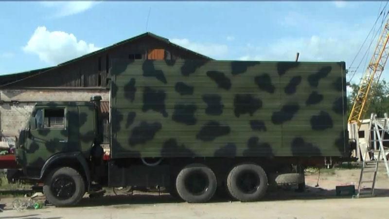 Волонтери змайстрували лазню на колесах для бійців АТО Волонтери змайстрували лазню на колесах для бійців АТО