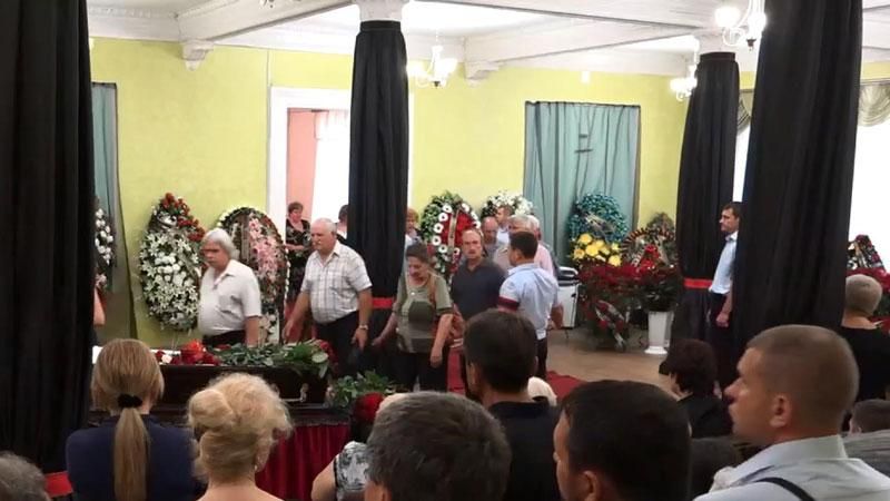 Кучма знехтував похороном друга Кучма знехтував похороном друга