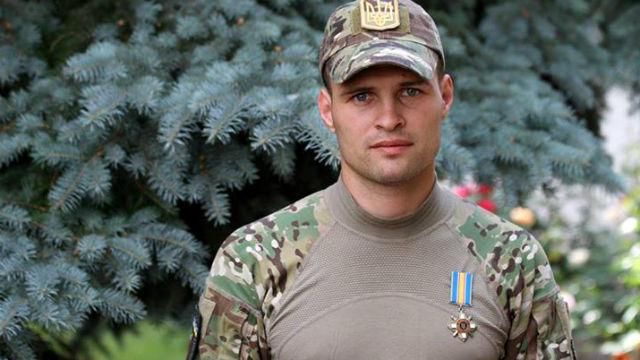 Молодой и привлекательный. СМИ разыскали личные фото главного киевского полицейского