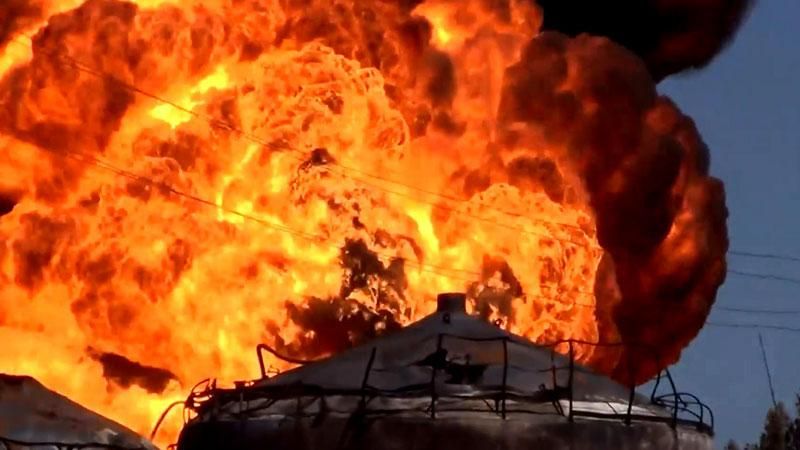 Появилось видео страшного пожара под Киевом