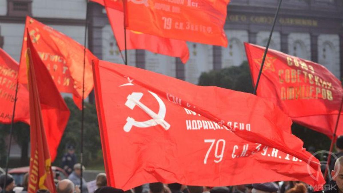 В доме Компартии в Одессе нашли флаги "ДНР" В доме Компартии в Одессе нашли флаги "ДНР"