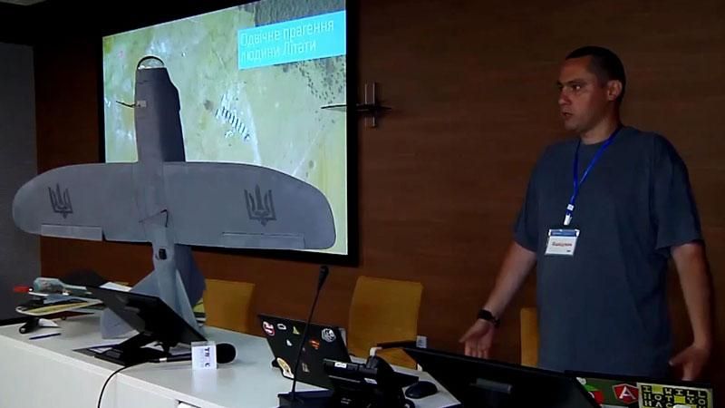 Волонтери роблять безпілотники на гуртку авіамоделювання Волонтери роблять безпілотники на гуртку авіамоделювання