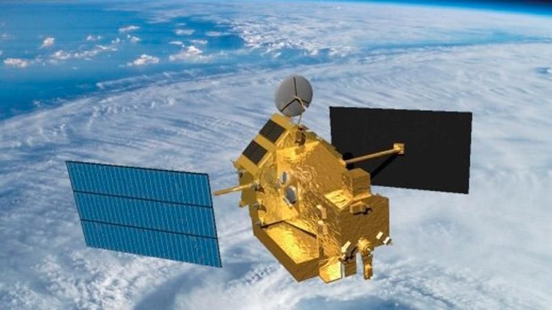 На Землю падає космічний корабель На Землю падає космічний корабель