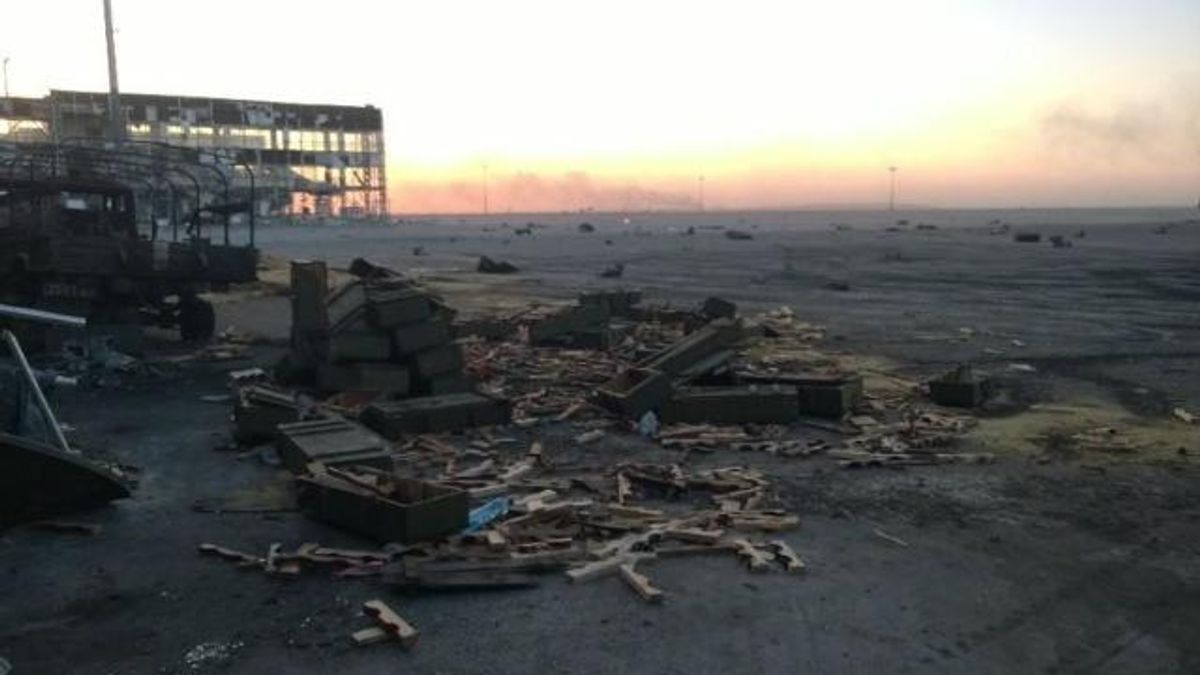 Бойовики намагалися "взяти" донецький аеропорт до дня народження Путіна, — "кіборг" 