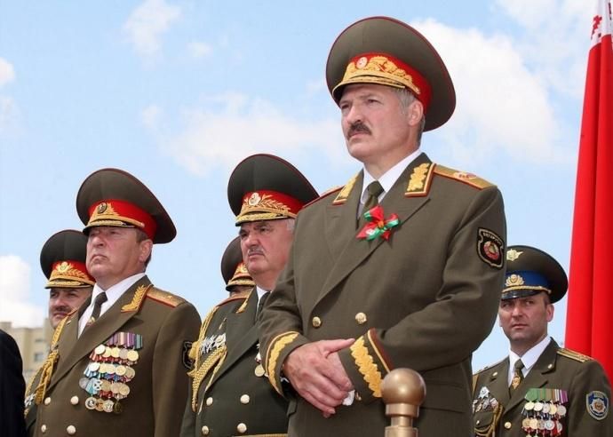 У Білорусі злякались НАТО та посилюють армію