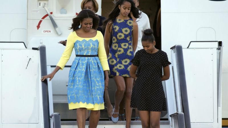 Мишель Обама надела платье цветов украинского флага