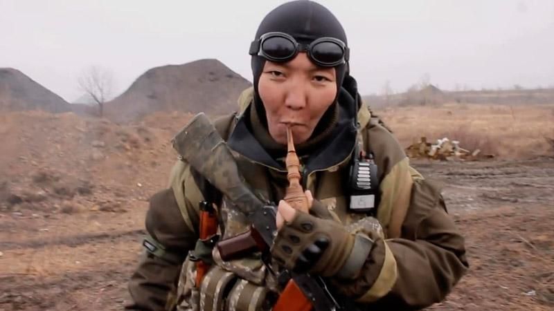 "Ватниці" в Луганську масово одружуються з бурятами "Ватниці" в Луганську масово одружуються з бурятами