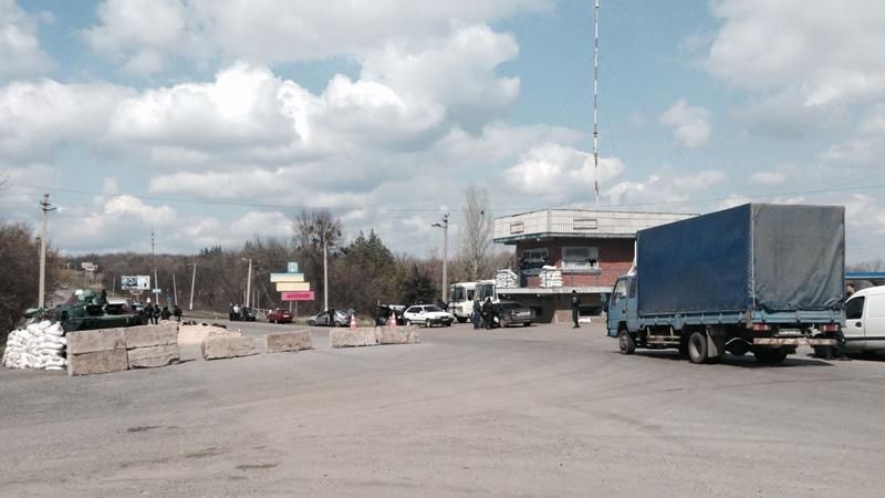 Влада заборонила ввезення алкоголю та тютюну на окупований Донбас Влада заборонила ввезення алкоголю та тютюну на окупований Донбас