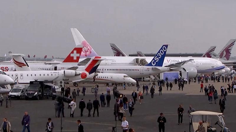 Авіашоу в Парижі: космічний апарат та український Ан Авіашоу в Парижі: космічний апарат та український Ан