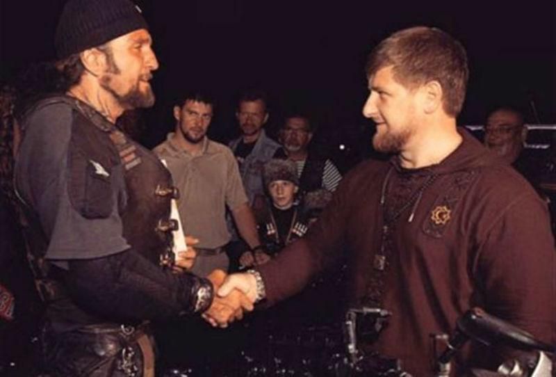 Хірург відплясав лезгінку у Кадирова Хірург відплясав лезгінку у Кадирова