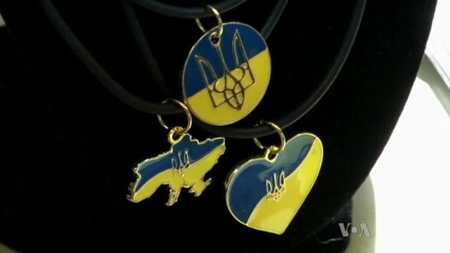 Американцы лакомились украинской едой и собирали деньги для беженцев Американцы лакомились украинской едой и собирали деньги для беженцев