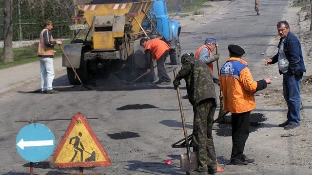 "Укравтодор" просит дополнительные миллиарды на ремонт дорог