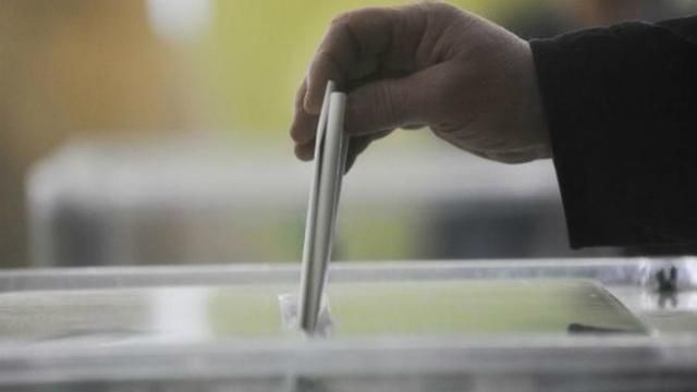 Рада прийняла законопроект про місцеві вибори Рада прийняла законопроект про місцеві вибори