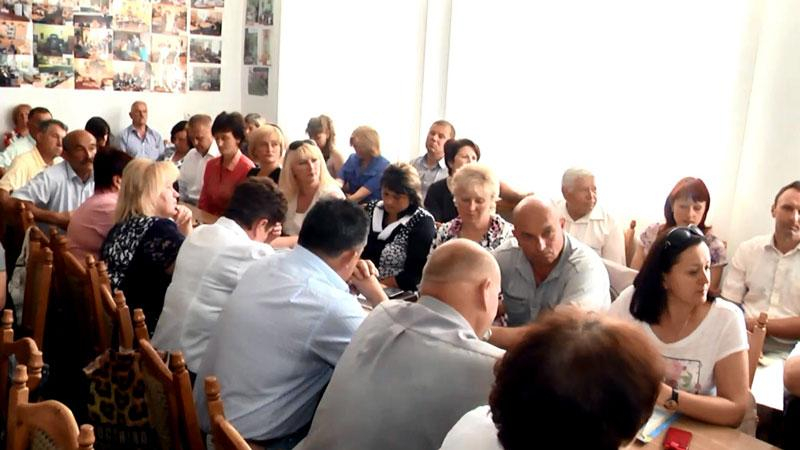 В Жовкве оригинально вручили повестки