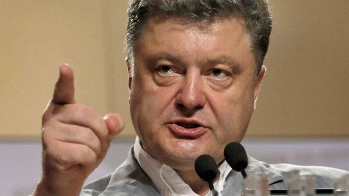 Россия превратила Донбасс в полигон и испытывает там свое последнее оружие, — Порошенко Россия превратила Донбасс в полигон и испытывает там свое последнее оружие, — Порошенко