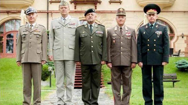 "Вышеградская четверка" будет углублять военное сотрудничество с Украиной