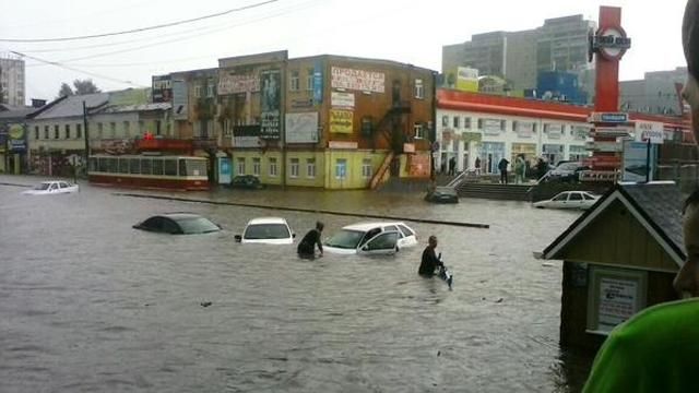 Російський Курськ "пішов під воду" після потужного дощу