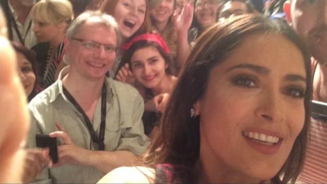 Сальма Хайек надела вышиванку Сальма Хайек надела вышиванку