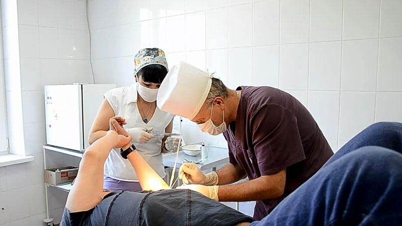 Історія медика, який врятував близько 200 бійців АТО Історія медика, який врятував близько 200 бійців АТО