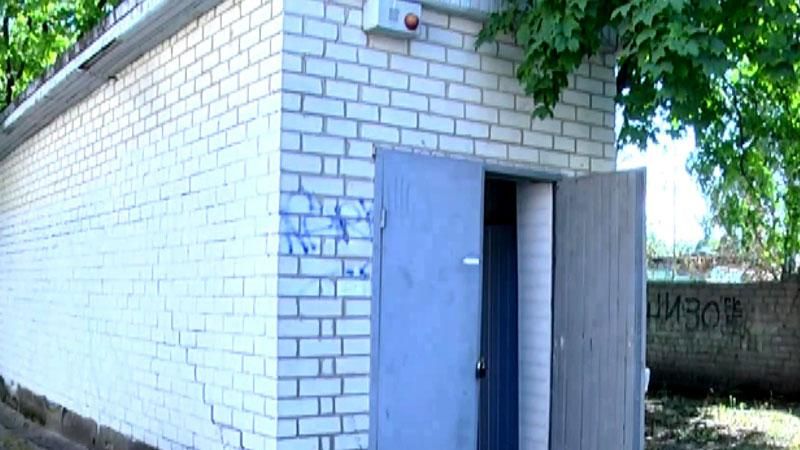 Харківська влада досі не позначила бомбосховища у місті Харківська влада досі не позначила бомбосховища у місті