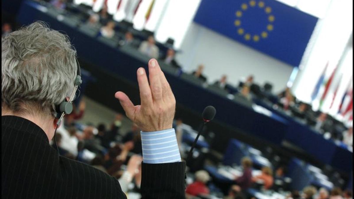 Евросоюз продлил санкции в отношении России Евросоюз продлил санкции в отношении России