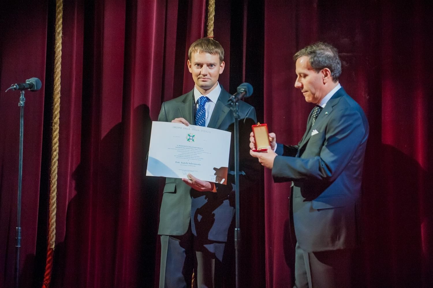 Головного режисера Національної опери України нагороджено орденом "Зірка Італії"