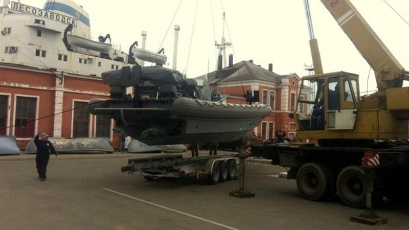 Украинские военные получили от США скоростные катера Украинские военные получили от США скоростные катера