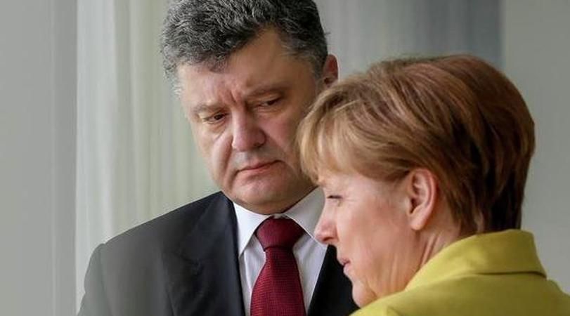 Порошенко увидел эскалацию на Донбассе и пожаловался Меркель Порошенко увидел эскалацию на Донбассе и пожаловался Меркель