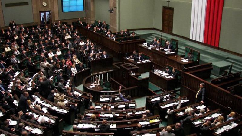 Польша хочет, чтобы Украина отменила статус ОУН и УПА как борцов за независимость