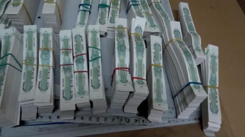 С оккупированной территории постоянно вывозят незаконный алкоголь С оккупированной территории постоянно вывозят незаконный алкоголь