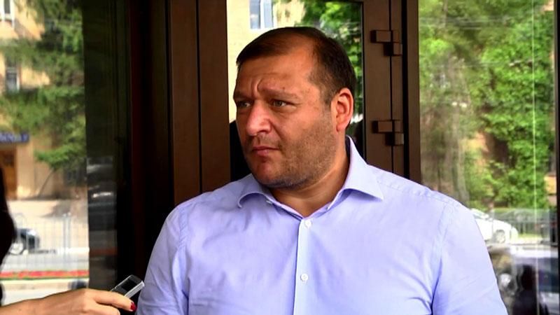 Добкін розповів, кого шукають у готелі Кернеса Добкін розповів, кого шукають у готелі Кернеса