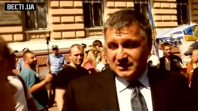 Неграмотность украинских политиков – на смену "азировке" приходит "аваковка"