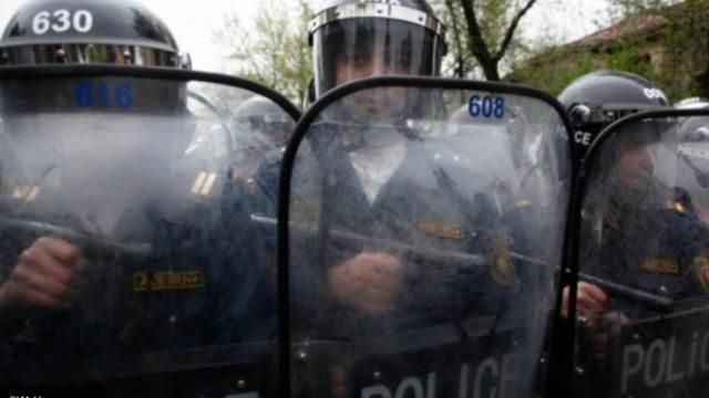 Полиция водометами разогнала демонстрантов в Армении. Есть задержанные