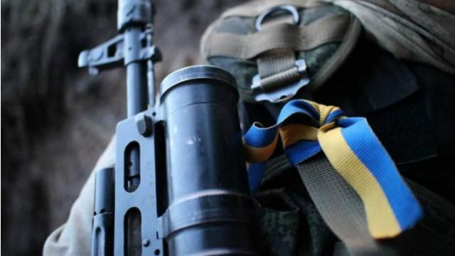 Під Мар'їнкою загинув військовий. Працює снайпер бойовиків 