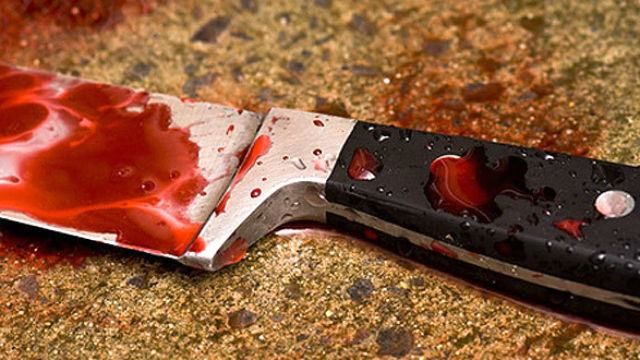 Чоловік влаштував різанину в таксі, бо не хотів розраховуватись Чоловік влаштував різанину в таксі, бо не хотів розраховуватись