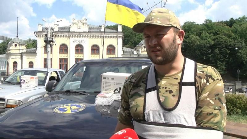 Государство возложило обеспечение армии на плечи волонтеров, — активист Государство возложило обеспечение армии на плечи волонтеров, — активист