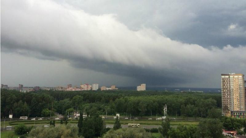 Ураган в Росії перетворив місто на кадри з фільму-катастрофи Ураган в Росії перетворив місто на кадри з фільму-катастрофи