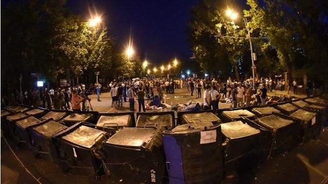 С армянского "Майдана" выгнали российских пропагандистов С армянского "Майдана" выгнали российских пропагандистов