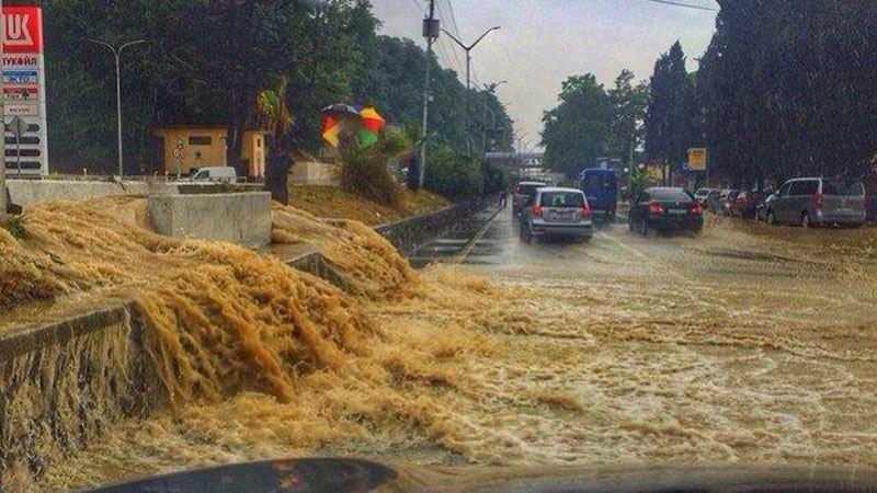 Потоп у Сочі забрав життя людини