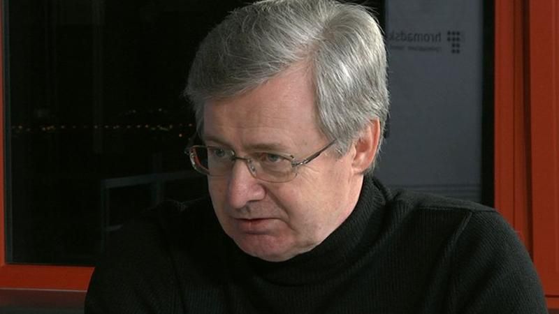 Самоврядування для Донбасу хочуть закріпити у перехідних положеннях Конституції Самоврядування для Донбасу хочуть закріпити у перехідних положеннях Конституції