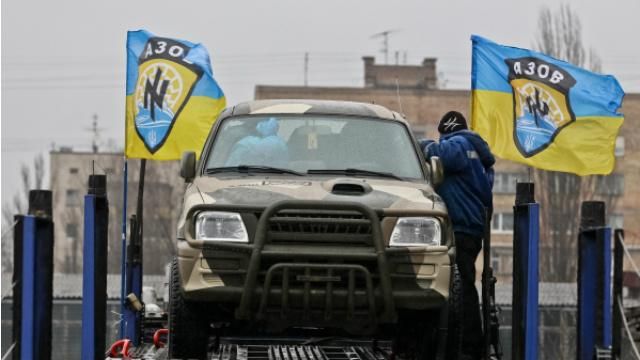 У Маріуполі розбилося авто з військовими 