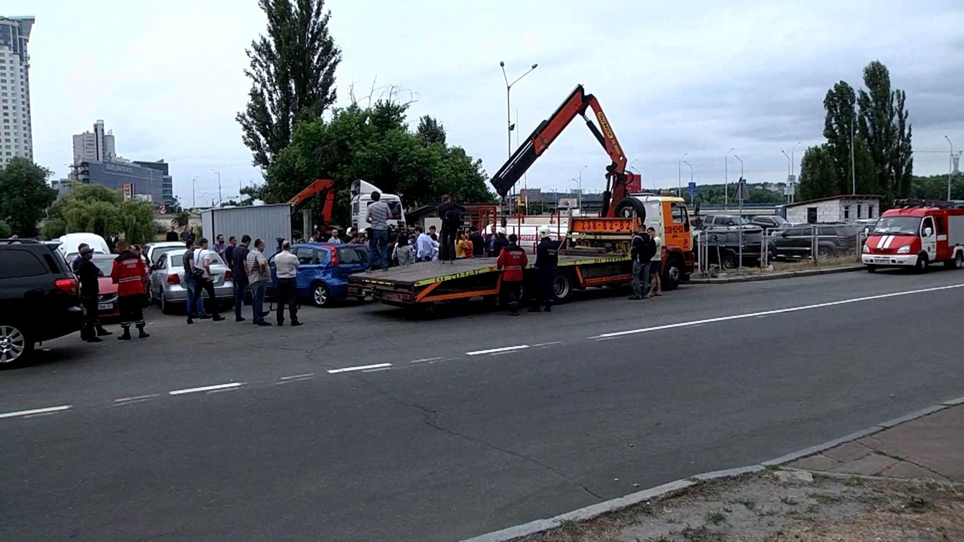 В Киеве новая война — против газовых станций