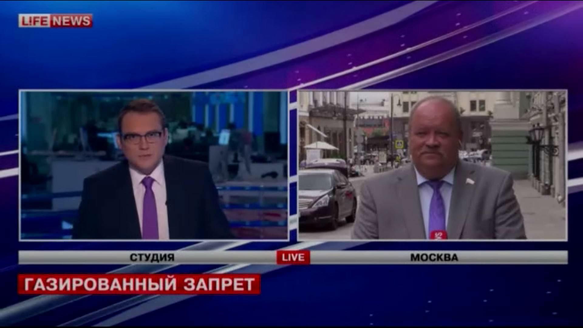 В Росії хочуть заборонити Pepsi і Coca-Cola В Росії хочуть заборонити Pepsi і Coca-Cola