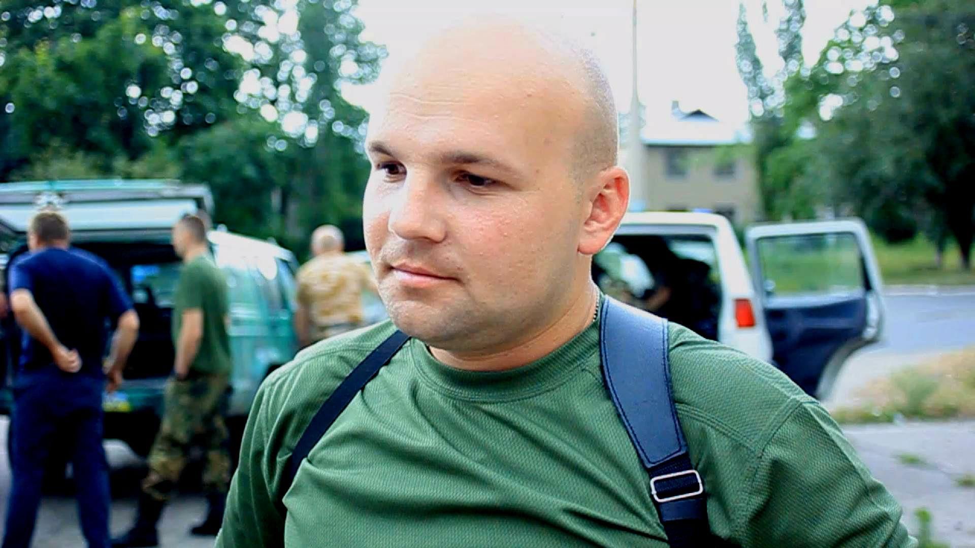 Захисник Станиці Луганської розповів проти кого воюють українці Захисник Станиці Луганської розповів проти кого воюють українці