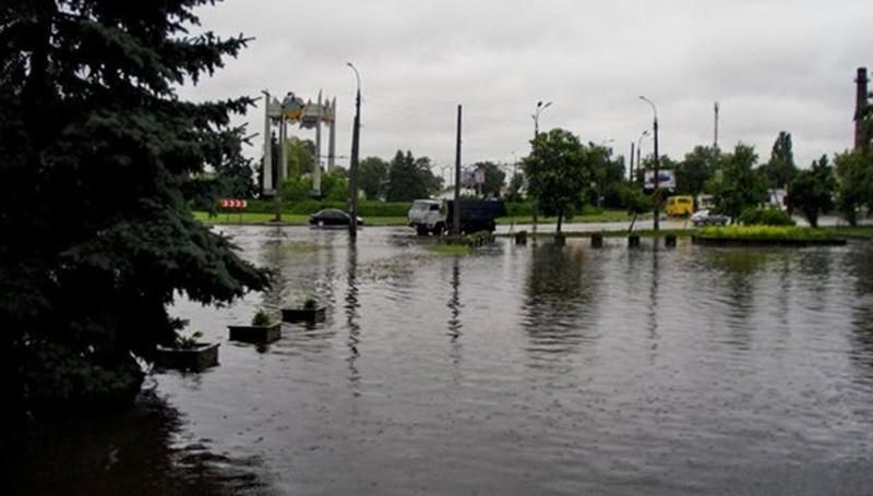 Дощ затопив ще одне місто в Україні 
