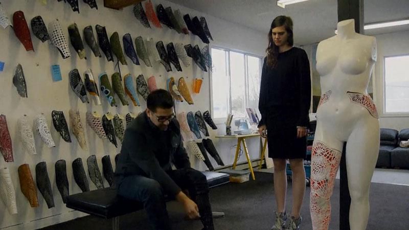 Дизайнери розробили модні накладки для протезів Дизайнери розробили модні накладки для протезів